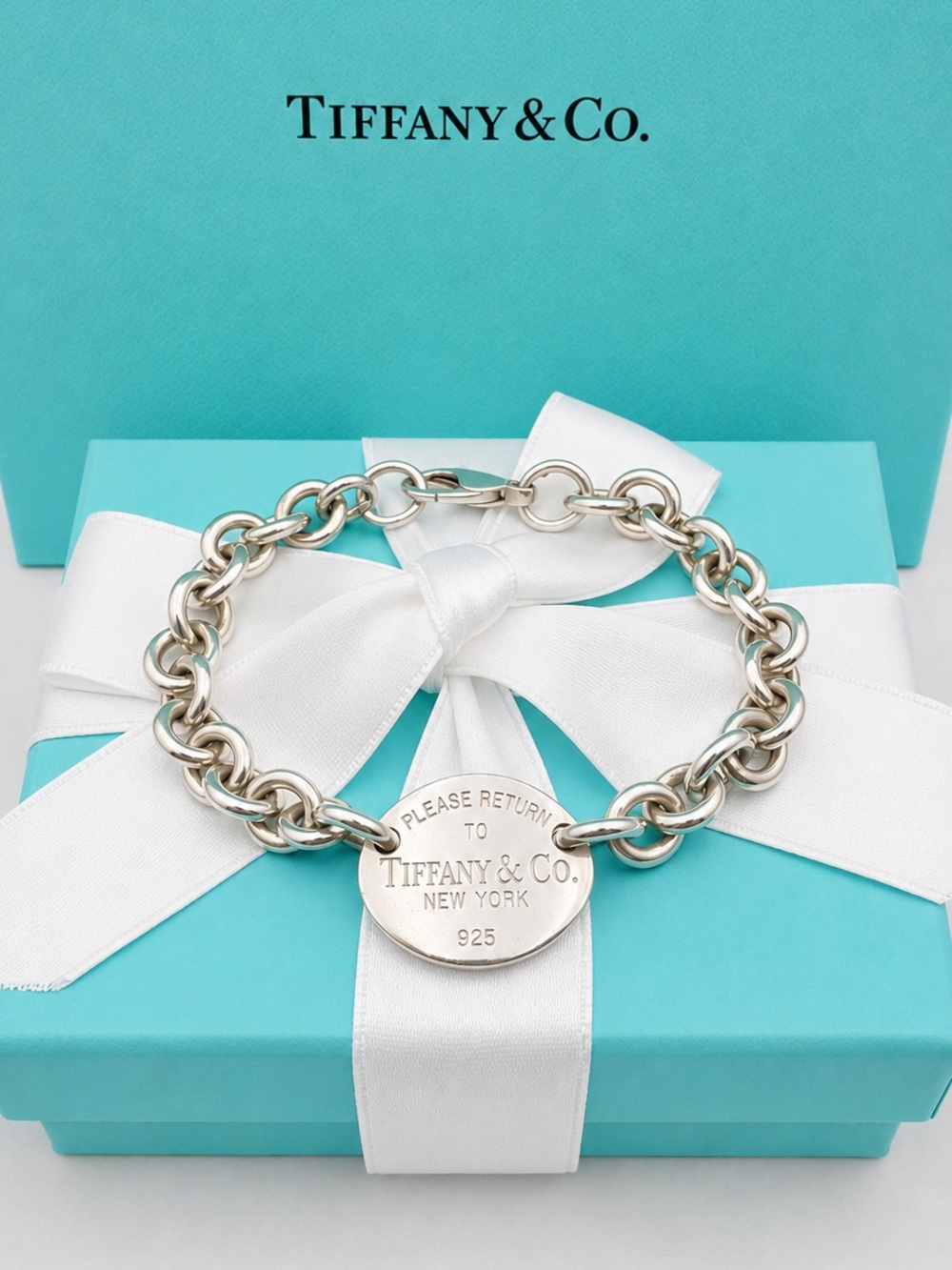 Tiffany & Co. Return to Tiffany Oval Tag Link Bracelet Sterling Silver Gift Box